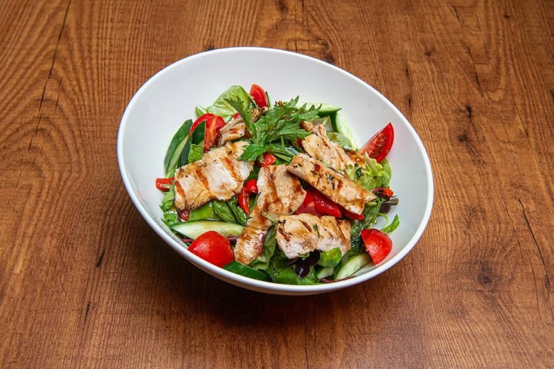 Izgara Tavuk Salata